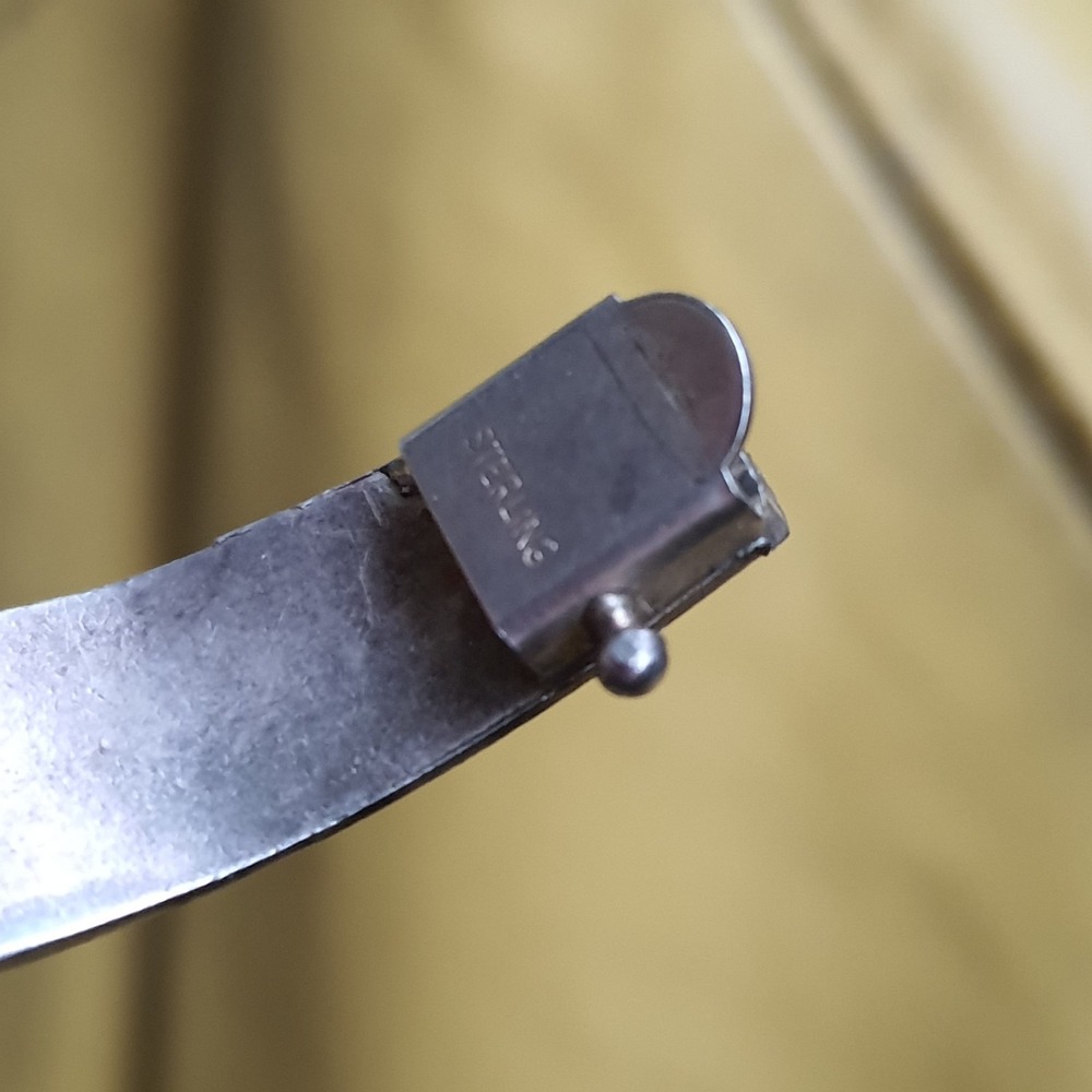 Vintage Marked Sterling Silver & Turquiose Cabochon Southwestern Style Bracelet - Picture 6 of 8